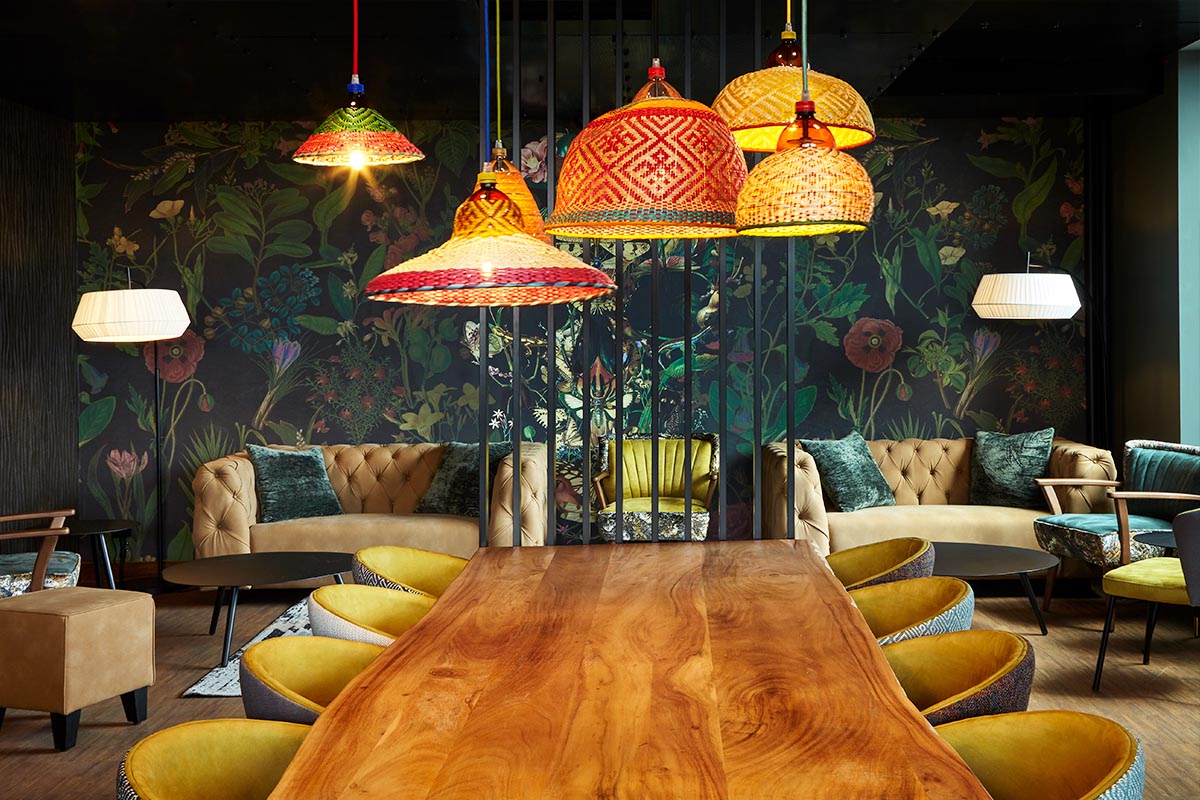 Moderner privater Dinnerraum im KARO&PAUL für jeden Anlass, stilvoll eingerichtet im Herzen von Hamburg.